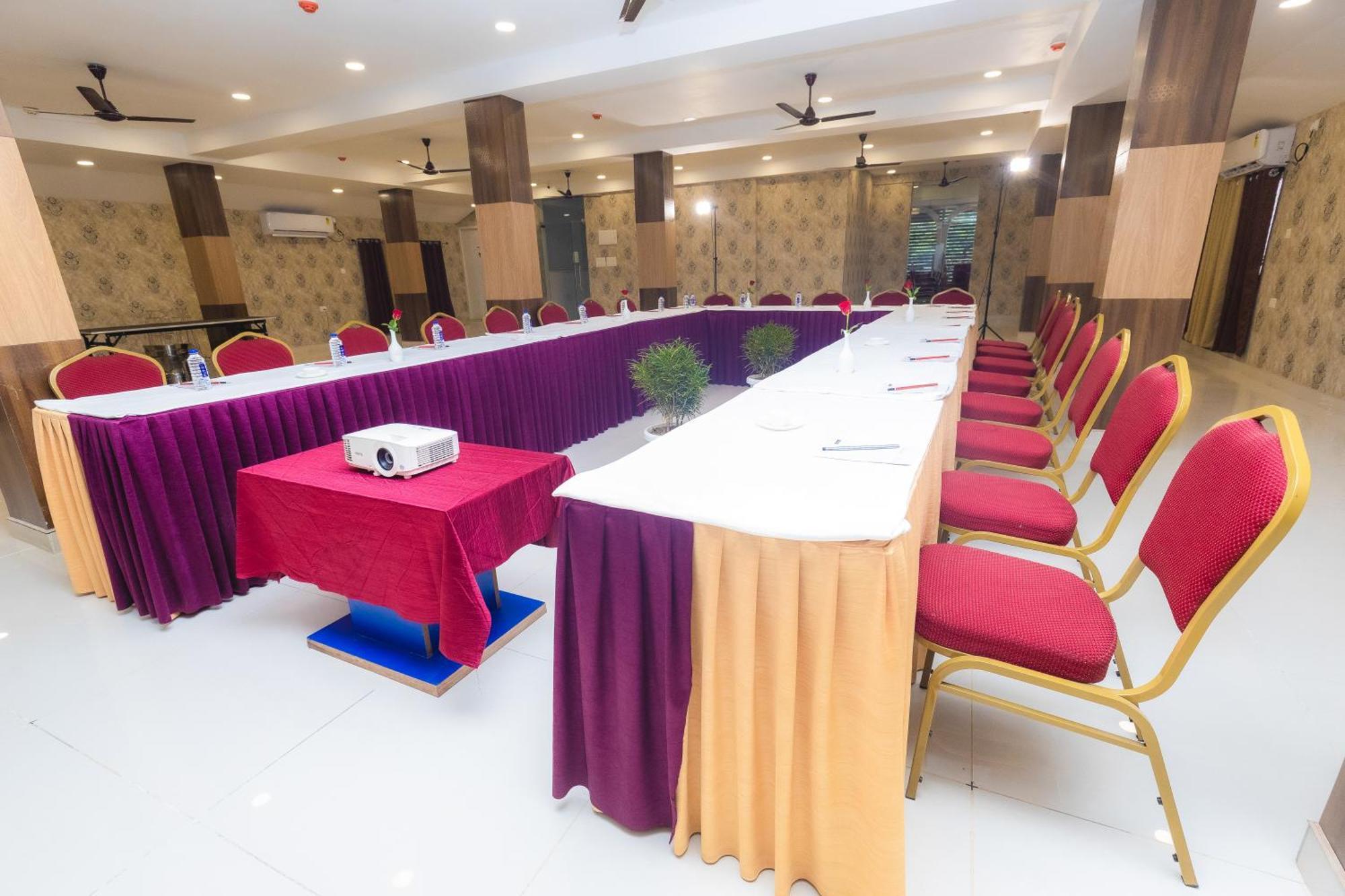 Rosewood Luxury Hotel Bhubaneswar Exteriör bild
